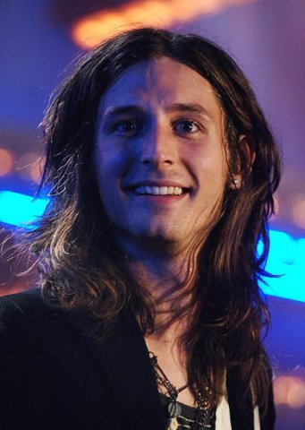 nick+valensi+smiling.jpg